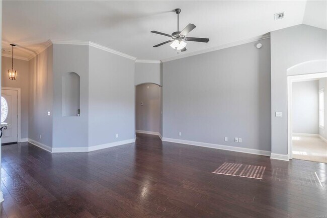 Building Photo - 8740 Pemberton Park