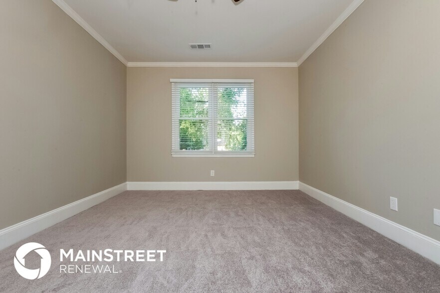 Building Photo - 11050 Shannon Cir