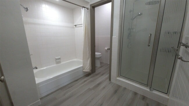 Building Photo - 2400 N Braeswood Blvd