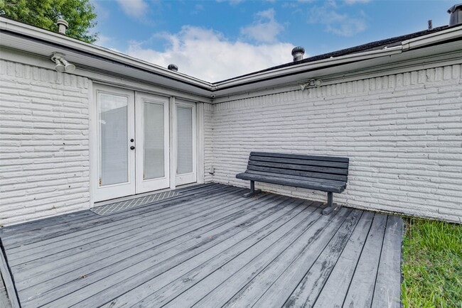 Building Photo - 5439 Lymbar Dr