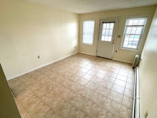 Building Photo - 35 Mathews Ave