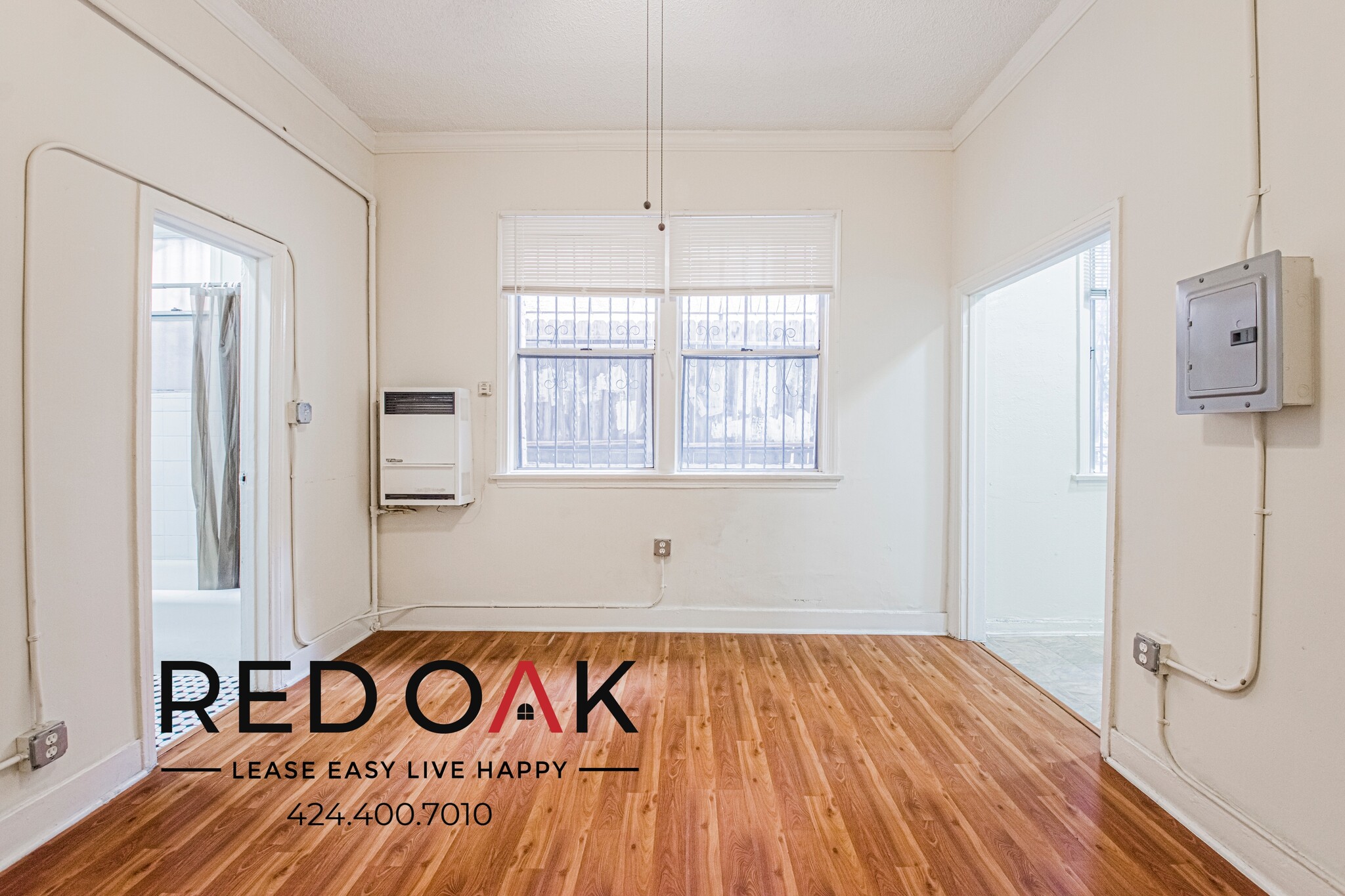 Building Photo - 425–427 S. Grand View St-7106