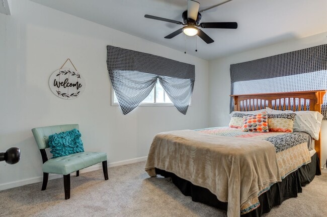 Building Photo - Chic 3 Bedroom in Caprock