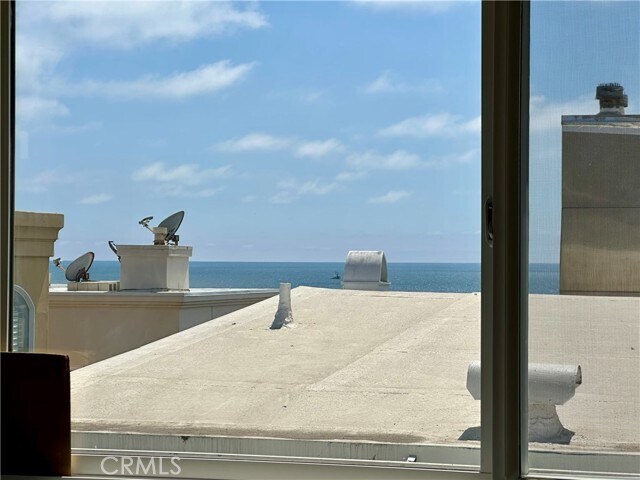 Building Photo - 212 Marine Ave