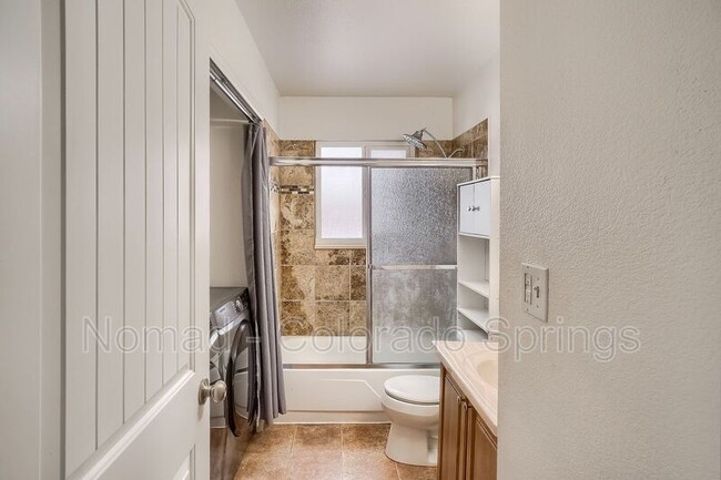 Building Photo - 1524 Maxwell St