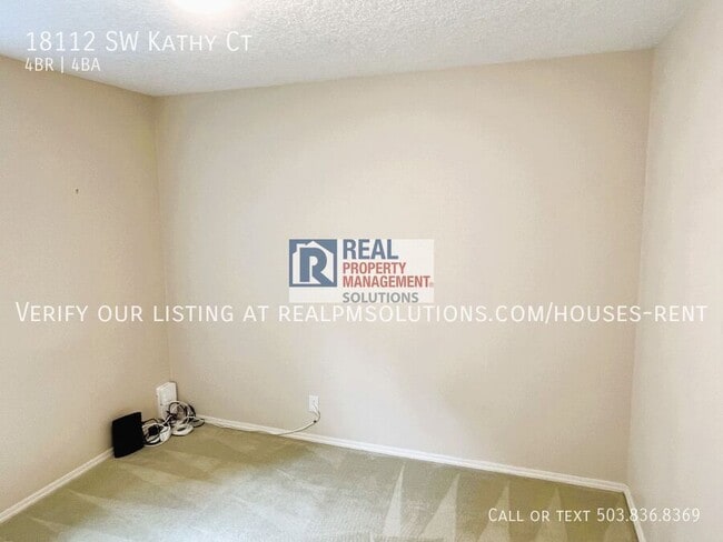 Building Photo - 18112 SW Kathy Ct