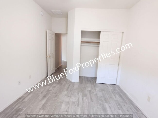 Building Photo - 5781 W Cortaro Crossing Dr