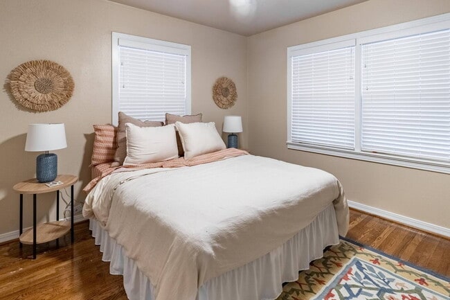 Building Photo - Move In Special of half off the first mont...