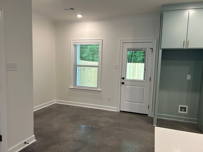 Building Photo - New Construction!