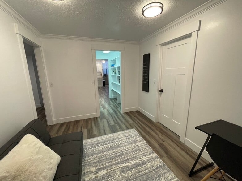 Building Photo - 9507 S 1860 W
