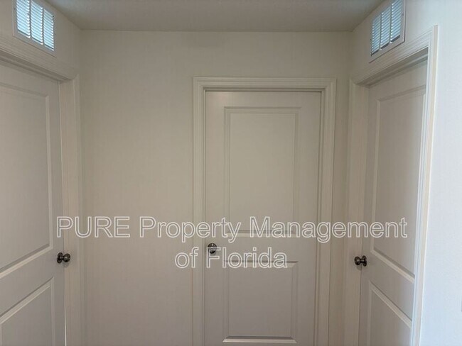 Building Photo - 2383 NW 22nd Ct