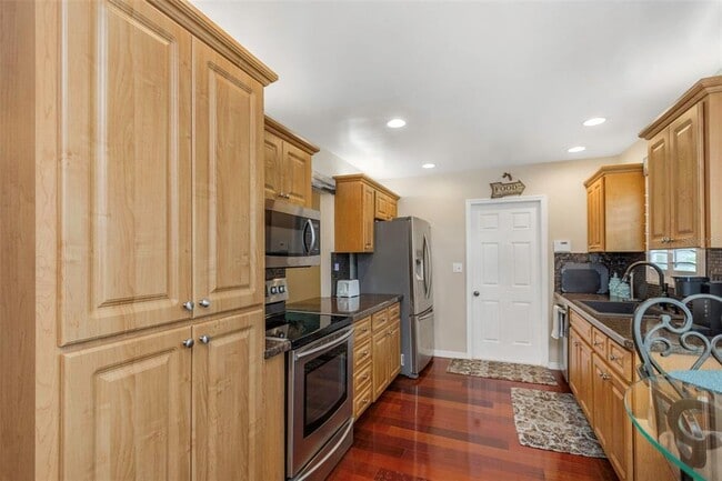 Building Photo - 1542 Dinnerbell Ln E