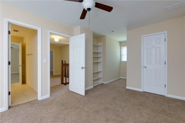 Building Photo - 2890 Carrollton Ct