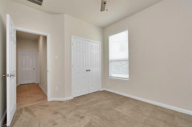 Building Photo - 25303 Western Sage Ln