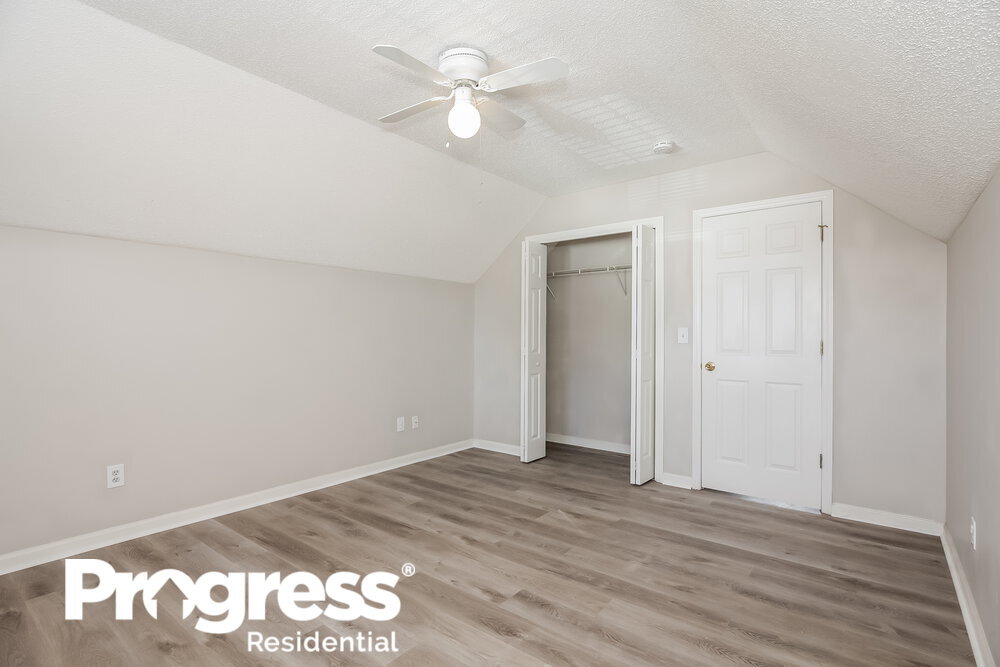 Building Photo - 201 Linville Ct