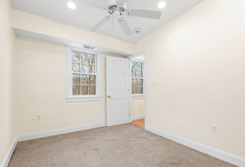 Building Photo - 35 Water St