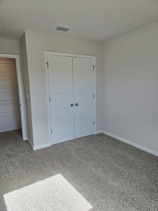 Building Photo - 190 Turpentine Dr