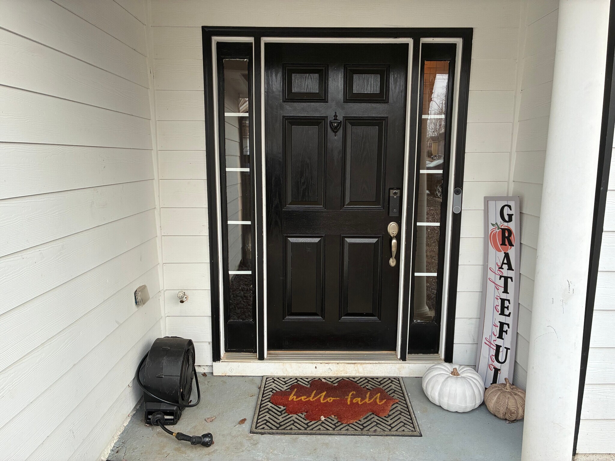 Building Photo - Room in House on Browns Mill Trail