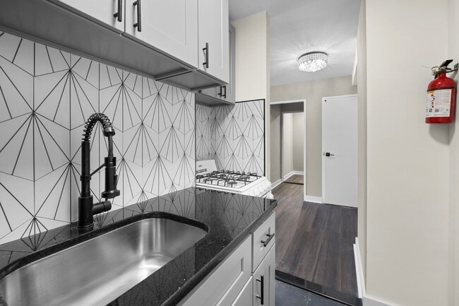 Building Photo - 10 Huron Ave