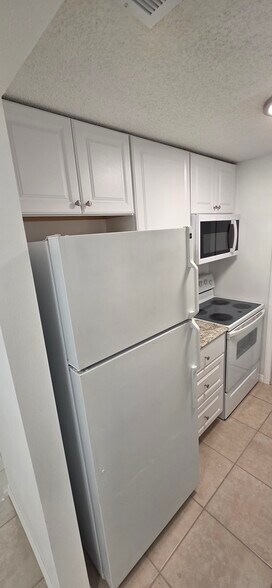 Building Photo - 4934 Getner St