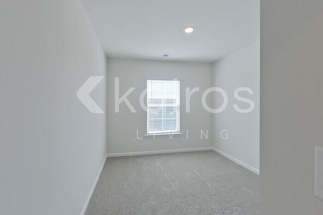 Building Photo - 2407 Banyan Cir