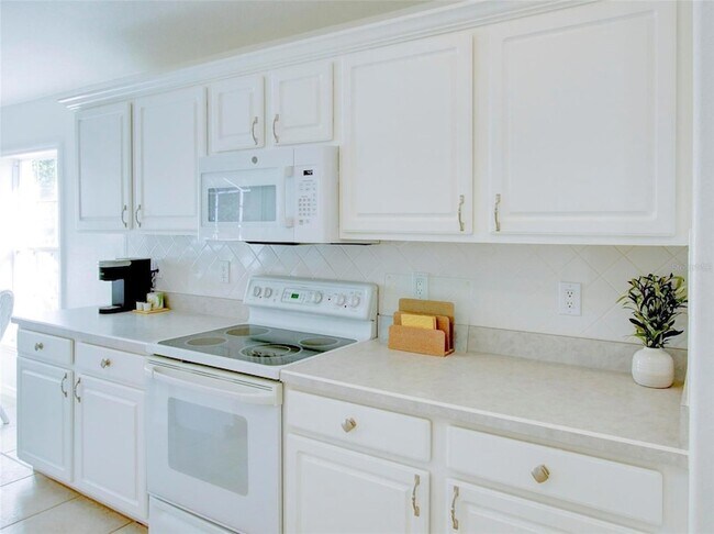 Building Photo - 143 Braemar Ave