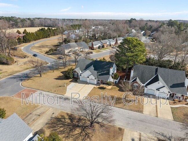 Building Photo - 101 Fairwoods Ct