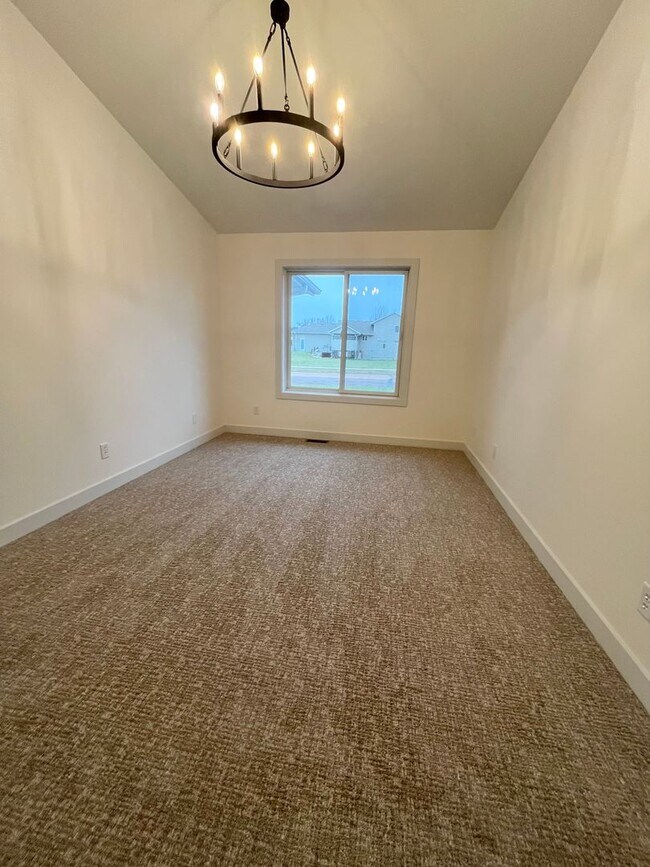 Building Photo - 3 Bed/3 Bath Twinhome in Brandon, SD!