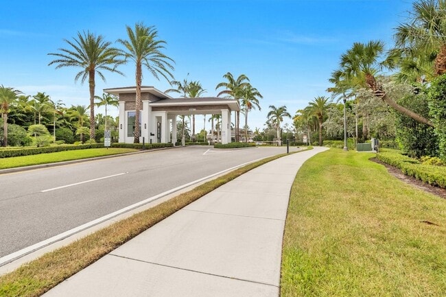 Building Photo - 1304 Whitcombe Dr