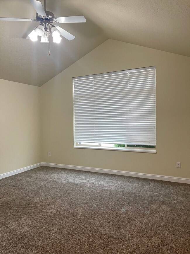 Building Photo - Beautiful Lehi home for rent!