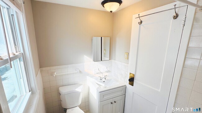 Building Photo - 125 Lebanon St