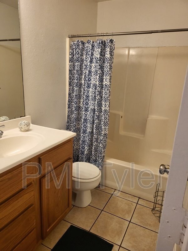 Building Photo - 16124 Shoshone Dr