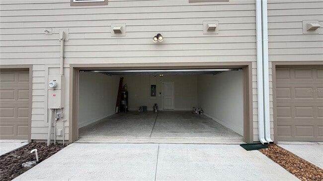 Building Photo - 2133 Southbury Dr