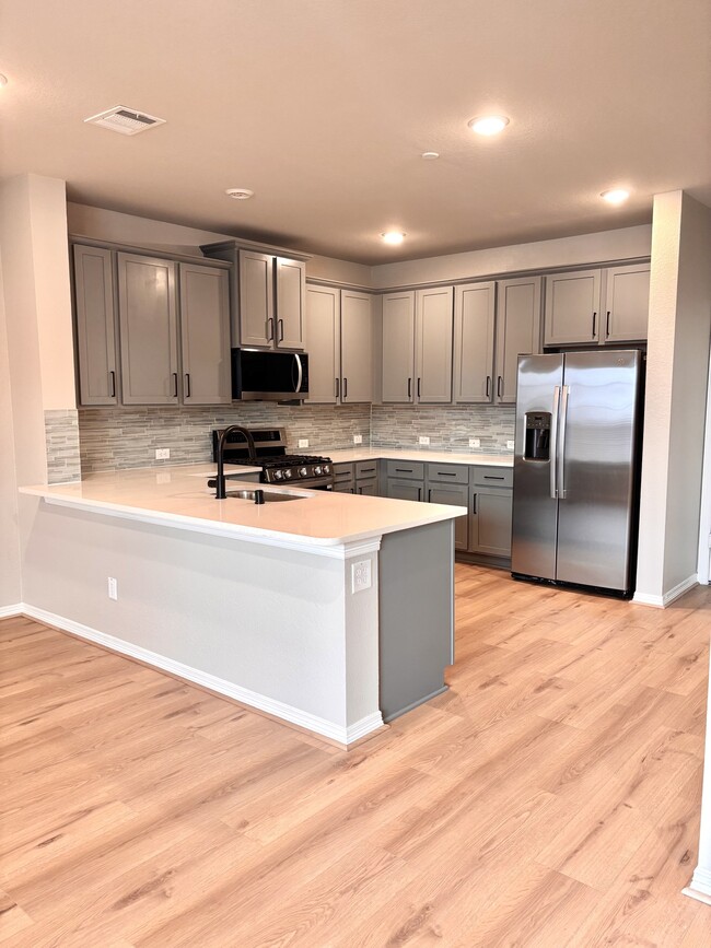 Building Photo - 2830 Scanlan Mdw