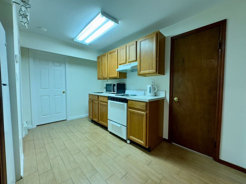 Building Photo - 25 Paddock St