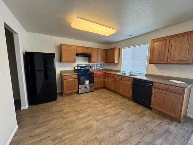 Building Photo - 18613 E Chaffee Pl