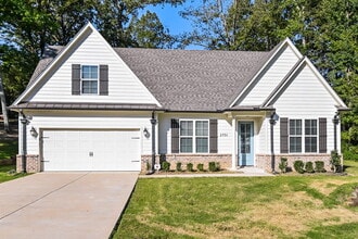 Building Photo - 2701 Maple Hill Dr