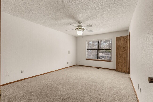 Building Photo - 630 S 276th E Ave