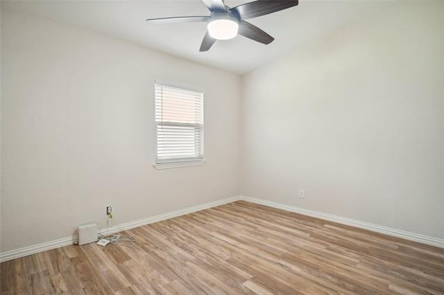 Building Photo - 902 Jardin Dr
