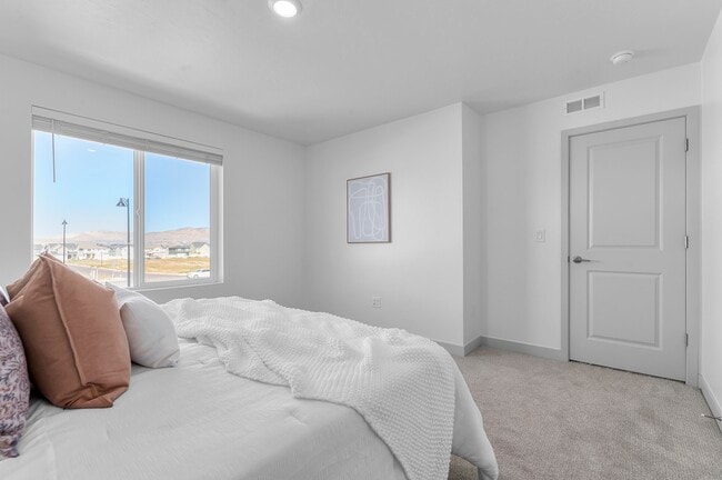 Building Photo - 108 Fairmont Pl