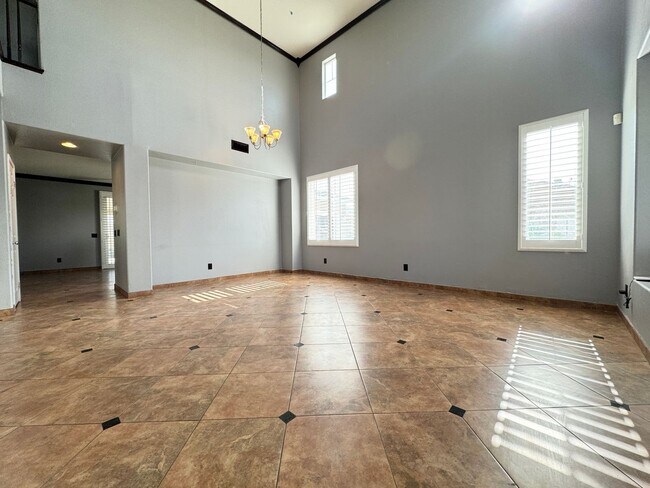 Building Photo - COMING SOON!!! 4 Bedroom/ 3 Bathroom Home ...