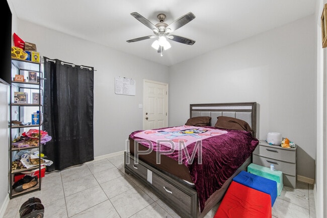 Building Photo - 24068 Westfield Dr