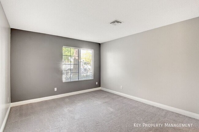 Building Photo - 4700 Nara Vista Way