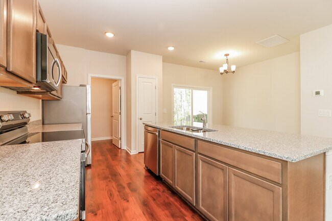 Building Photo - 157 Morning Line Dr, Moncks Corner, SC
