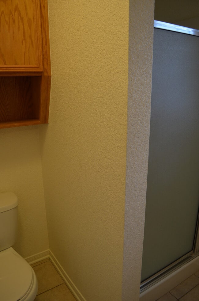 Building Photo - 912Rebecca