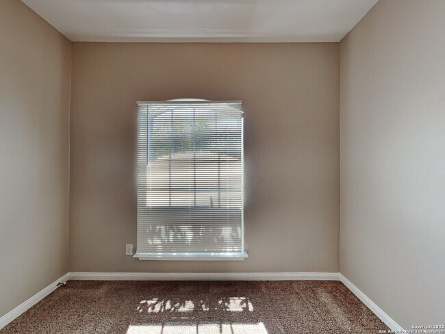 Building Photo - 7715 Watersedge Cove
