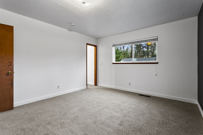 Building Photo - 11400 SW Terra Linda St