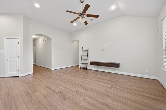 Building Photo - 9914 Deborah Colony Ln