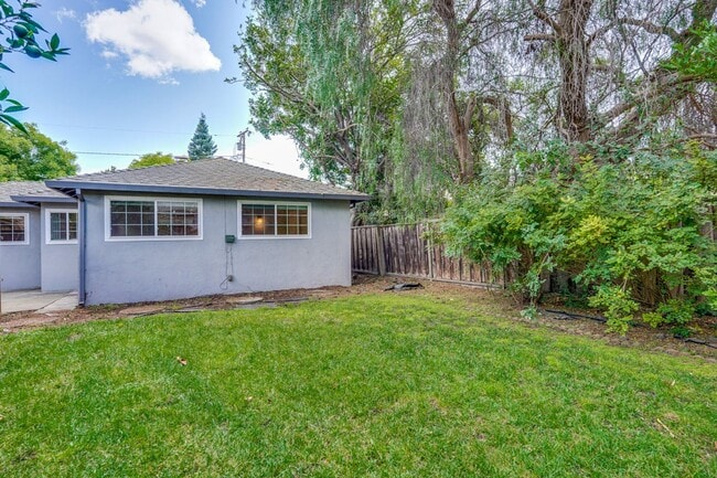 Building Photo - Wonderful 3 bedroom , 2 bath home in Mount...