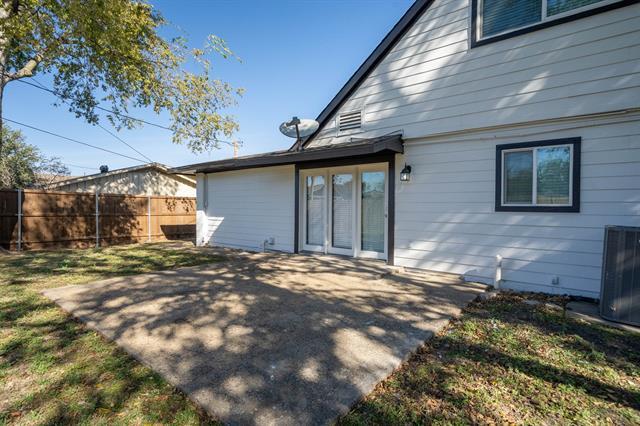 Building Photo - 2302 Valleywood Dr